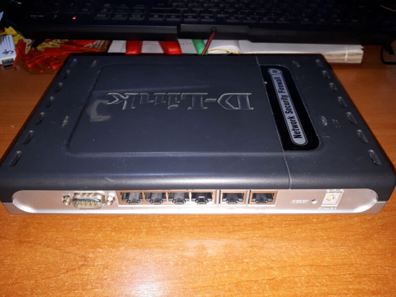 Межсетевой экран firewall DFL-210
